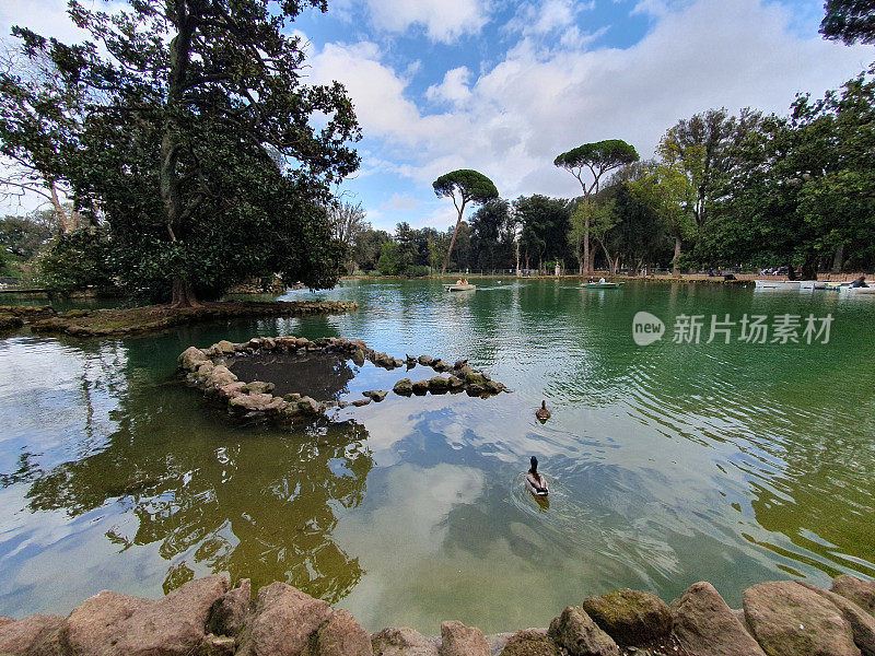 Villa Borghese公园的湖泊
